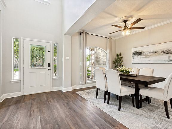 2nd image of 1013 Alameda Ct