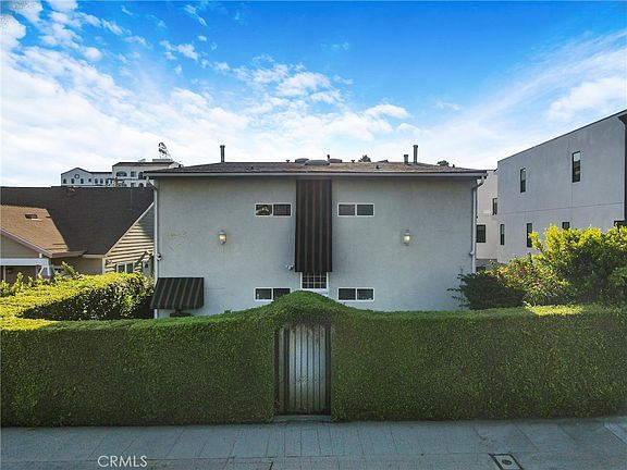 5th image of 1943 Vista Del Mar St