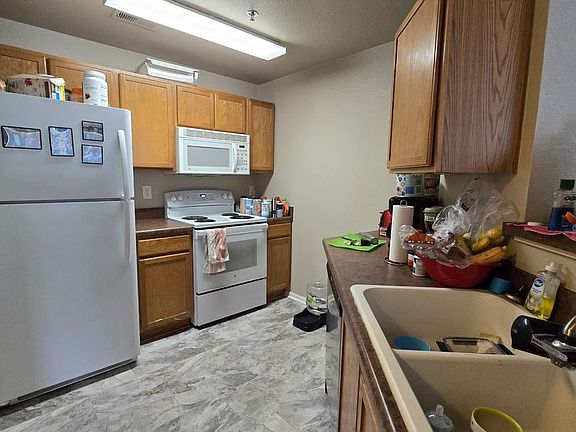 2nd image of 2990 W C St #63101