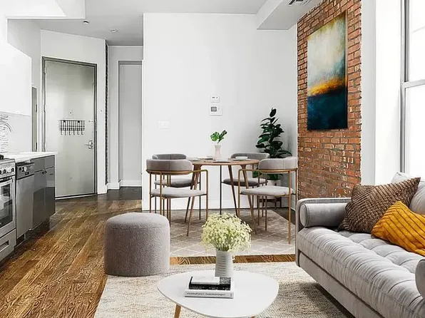 144 Woodruff Avenue image 1 of 5