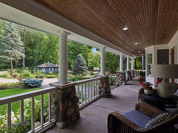 5th image of 2740 Gale Rd