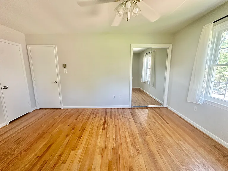 703 Kentland Dr — Photo 24