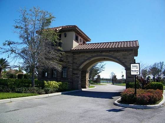 2nd image of 769 SE Tres Belle Cir