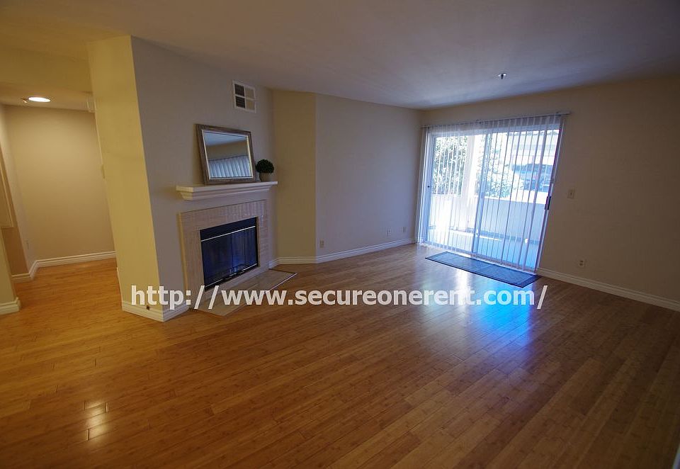 1st image of 675 Oak Run Trl Unit 202