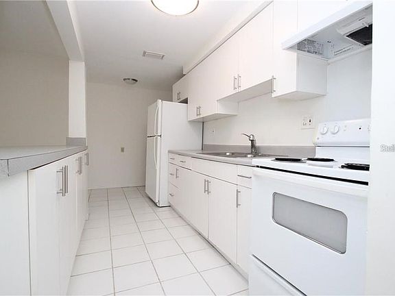 4th image of 2312 Belmar Dr APT W