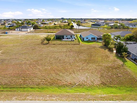 2nd image of 217 NW 20TH AVENUE LOT 14