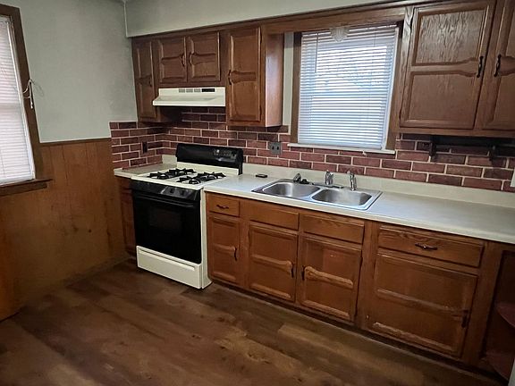 2nd image of 1837 Markese Ave