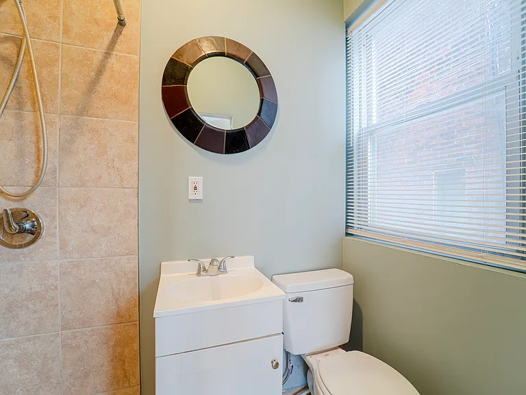 908 N 41st St #2R — Photo 10