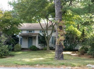 82 S Airmont Rd, Suffern, NY 10901