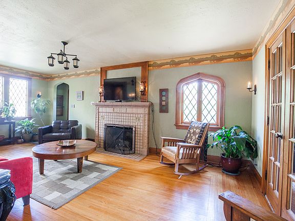4th image of 3617 Ault Park Ave