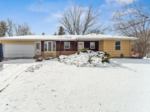 3656 Woody Ln, Minnetonka, MN 55305