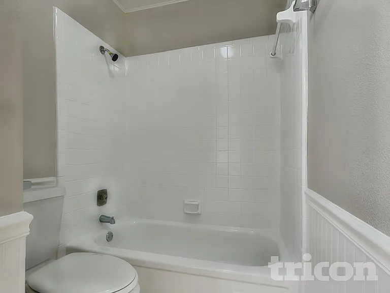 19030 Jodywood Dr — Photo 17