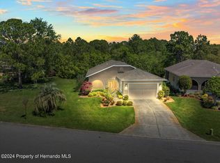 9409 Apple Valley Dr, Weeki Wachee, FL 34613