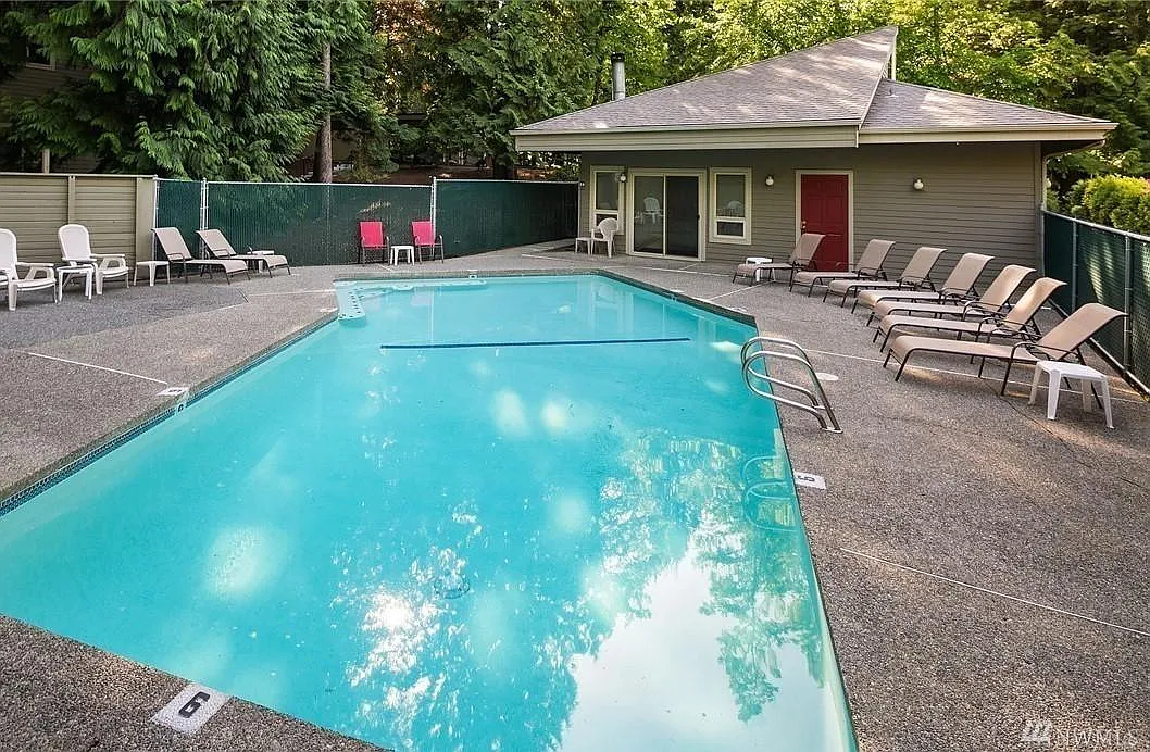 8128 145th Ct NE — Photo 1
