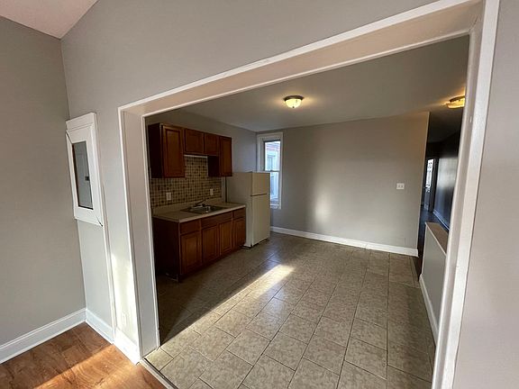 3rd image of 20XX E Orleans St #2