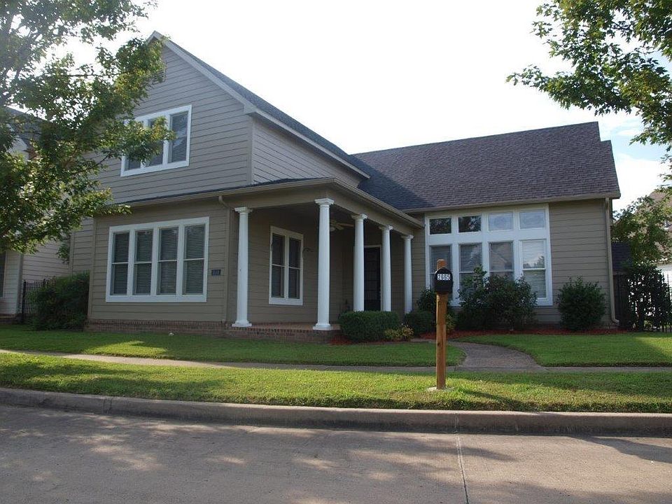 1st image of 2665 N Westminster Dr