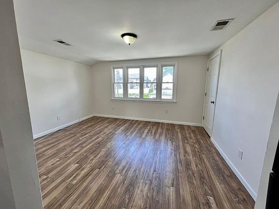 5th image of 120 Stephens St Floor 2