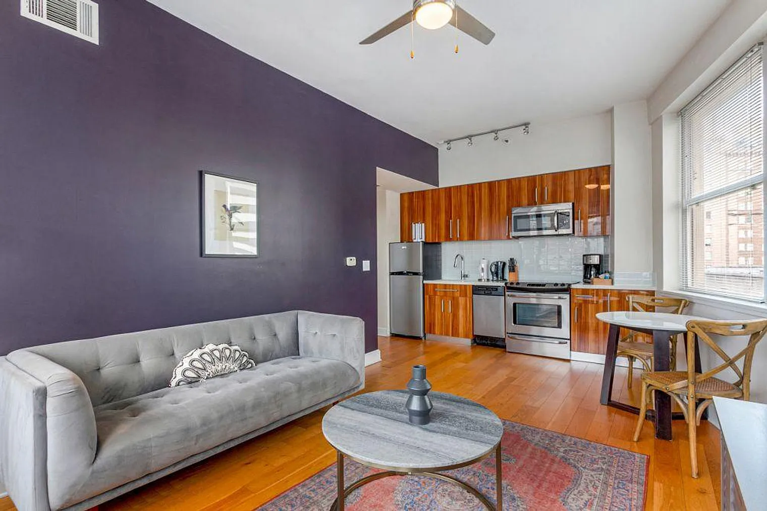 1 bed, 1.0 bath, 430 sqft, $3,829 — Photo 1