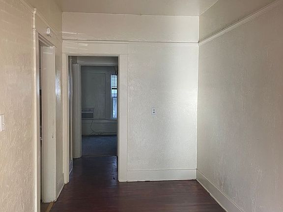 4th image of 1701 B St Unit 7