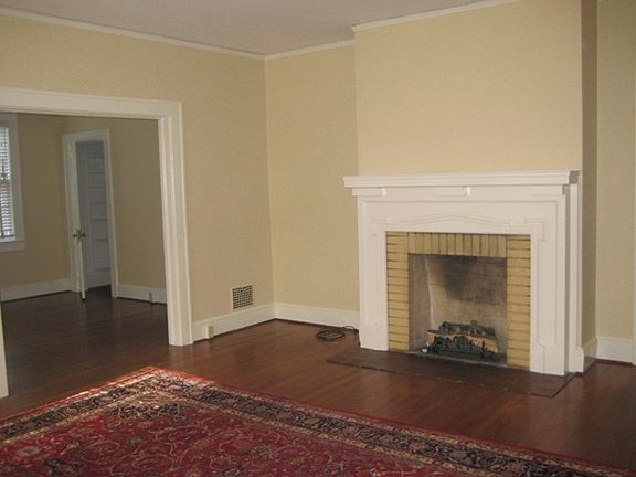 4th image of 463 S Fairview Avenue Ext