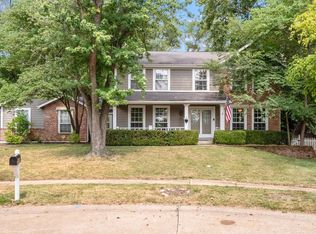 1451 Asterwood Ct, Chesterfield, MO