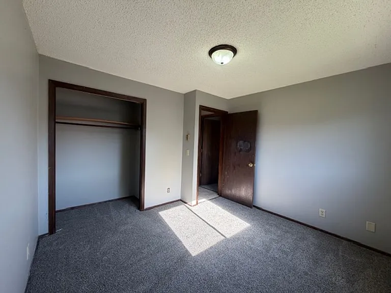 1132 Imperial Cir — Photo 4