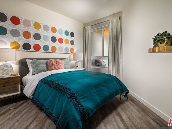 4th image of 440 W Pico Blvd #323