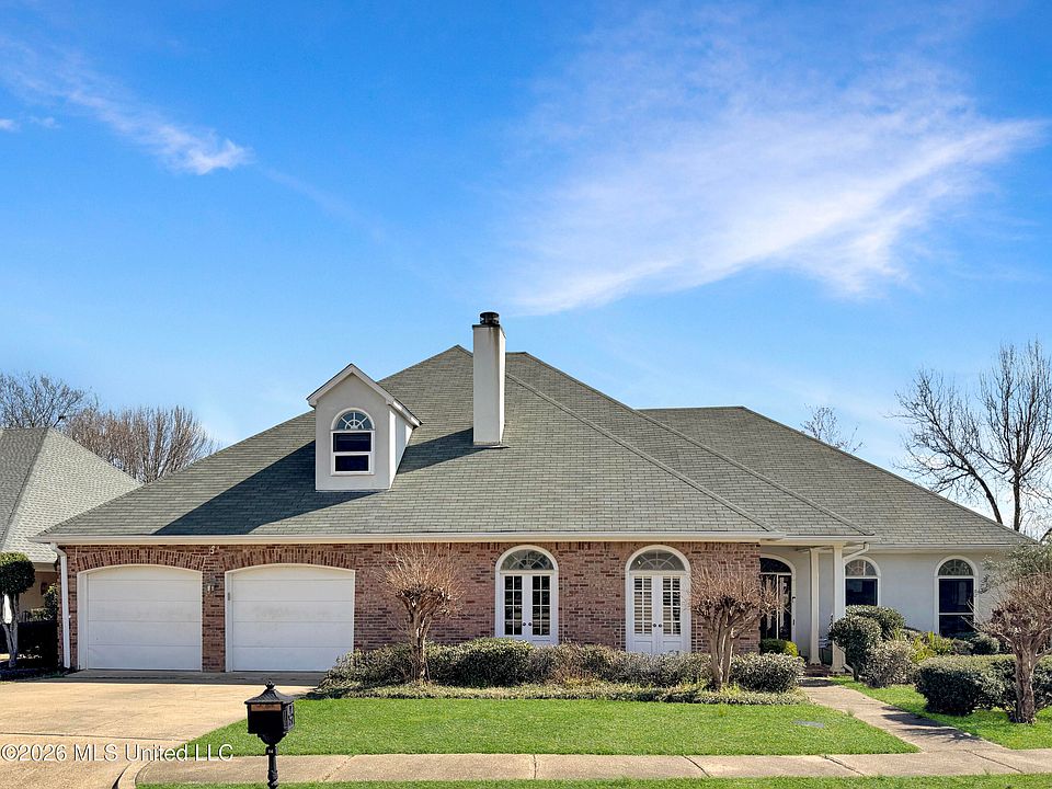 1st image of 14 Autumn Hill Pl