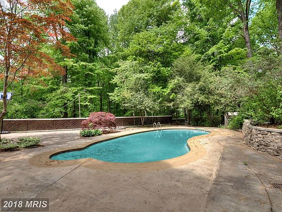 3rd image of 4904 Red Fox Dr
