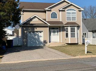 196 S Shore Dr, Toms River, NJ 08753