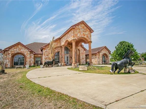 21527 Los Venados Dr, Edinburg, TX 78542