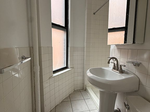 4th image of 474 W 146th St APT 3FW