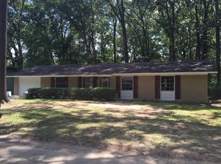 3328 Oakview Dr, Jackson, MS 39212