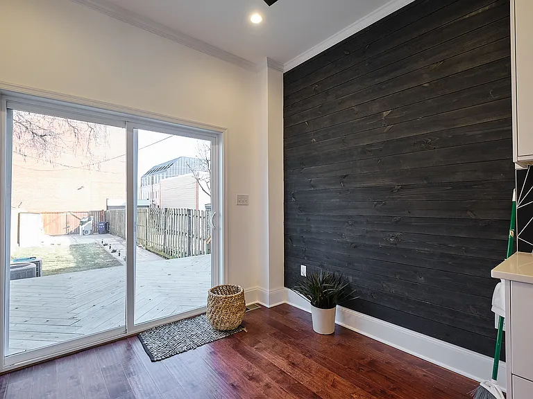 727 13th St NE — Photo 14