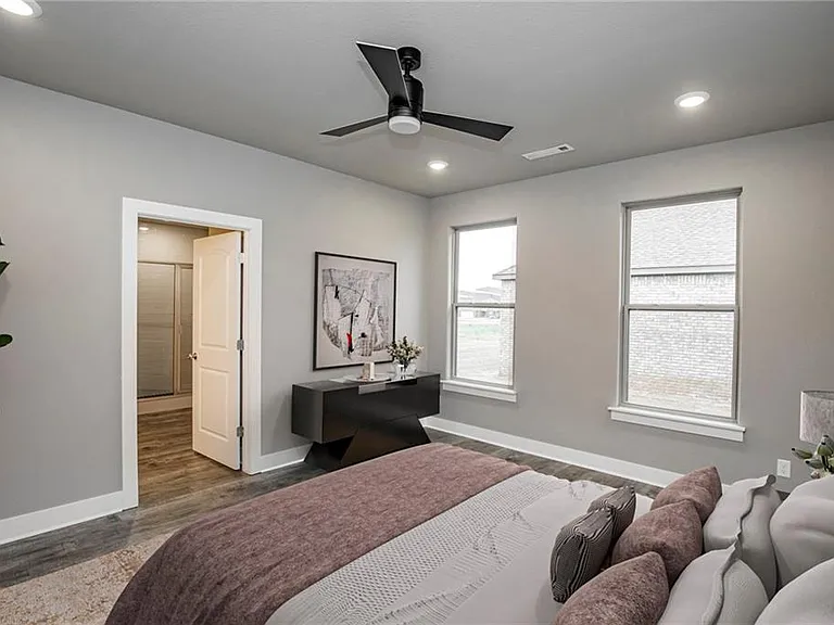 1048 Parker Ln — Photo 13