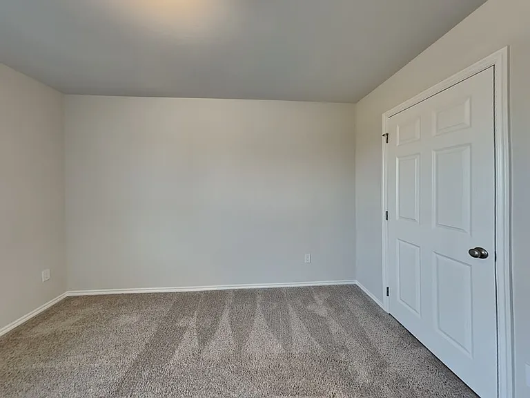 1029 E Stetson Ln — Photo 11