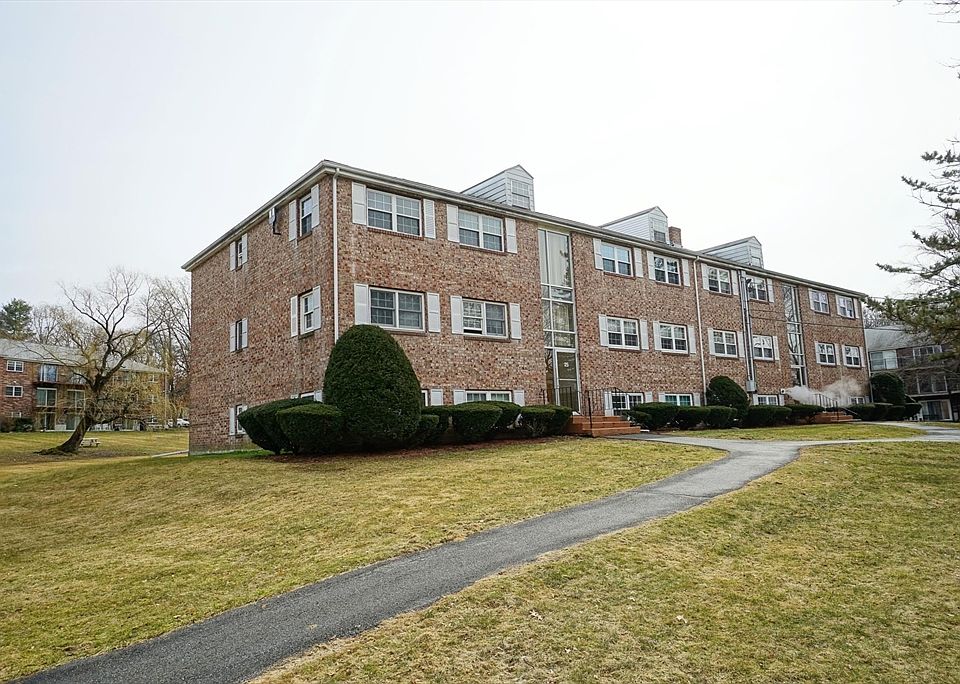 1st image of 25 Edgelawn Ave APT 11
