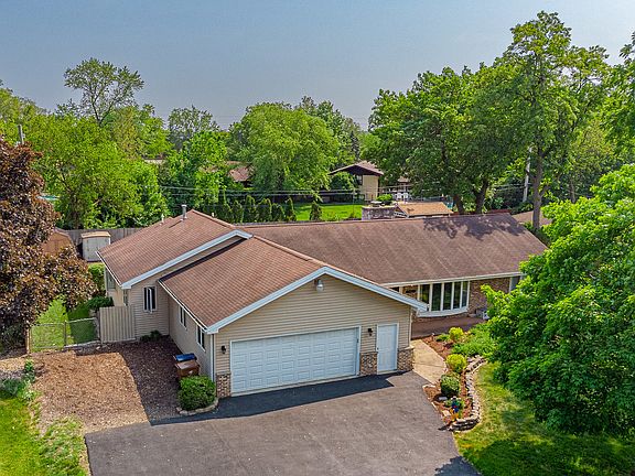 4th image of 17W071 Oak Ln