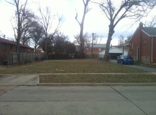 7741 Saint Albans Ave, Saint Louis, MO 63117