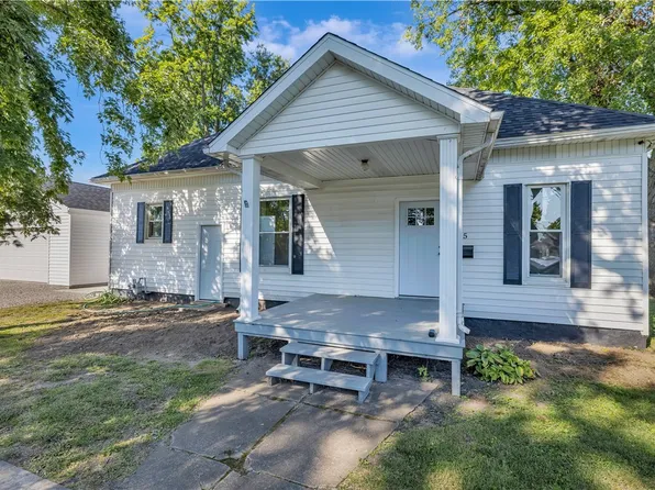 315 N Graham St, Sullivan, IL 61951
