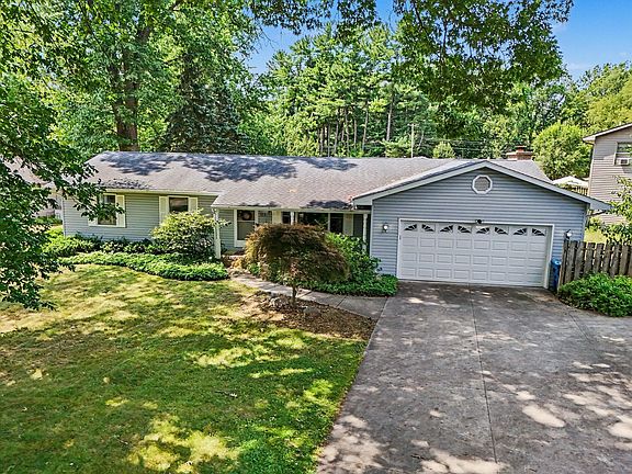 4th image of 111 W Hamilton Ln