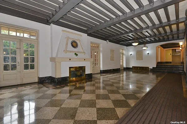 Sold by EZ Sell Realty | media 17