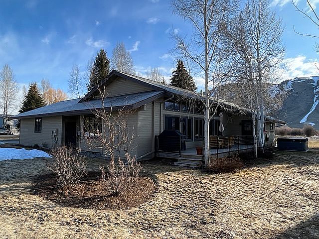 1st image of 1740 W Diamond Hitch Dr
