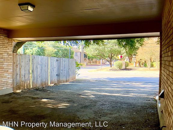 3rd image of 112B Travertine Ln