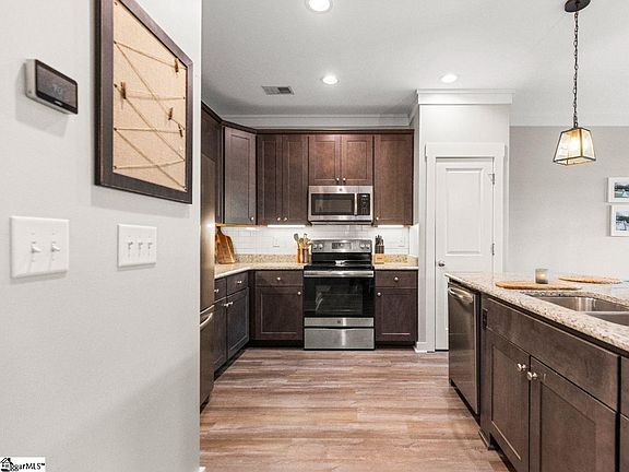4th image of 26 Harvest Bell Ln