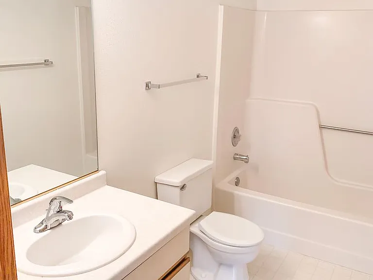 4908 Coventry Ct — Photo 11