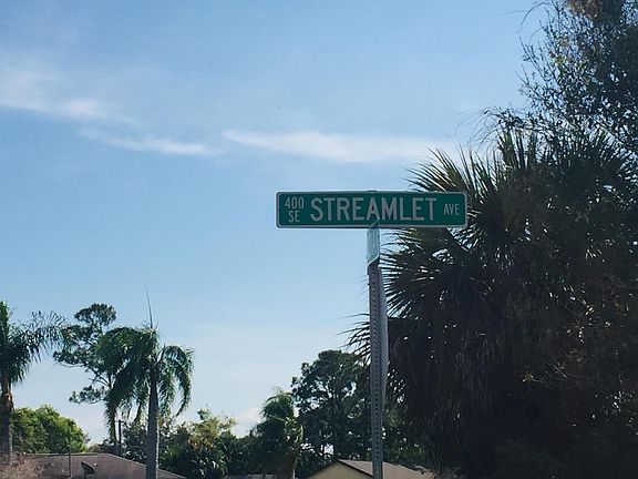 4th image of 474 SE Steamlet Avenue