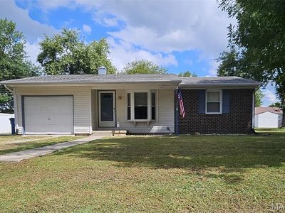 204 W Poos Dr, New Baden, IL, 62265