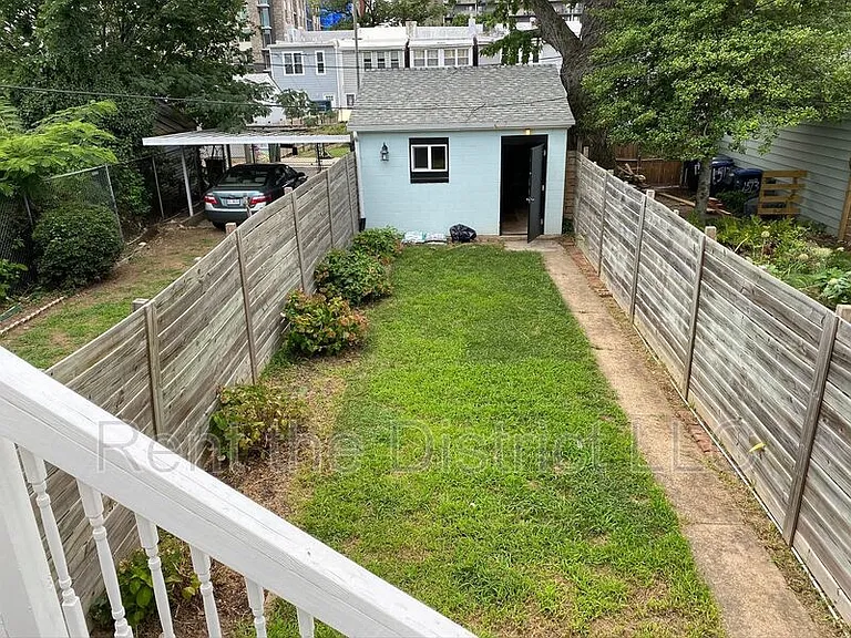 1515 Neal St NE — Photo 23