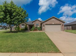 1914 SW Elington St, Bentonville, AR 72712